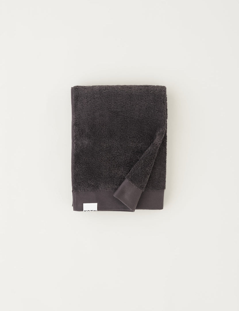 BathTowel_Raven_B.jpg