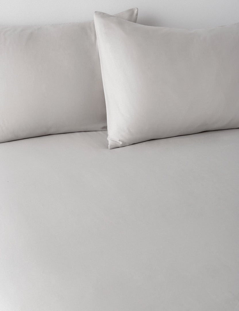FittedSheetandPillowcaseSet_Aluminum1_Correct_84bd7ef1-4908-489f-b861-67c888bb7a81.jpg